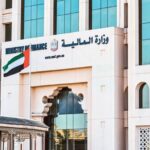 الإمارات تحقق إجمالي إيرادات بلغت 305.6 مليار درهم في النصف الأول