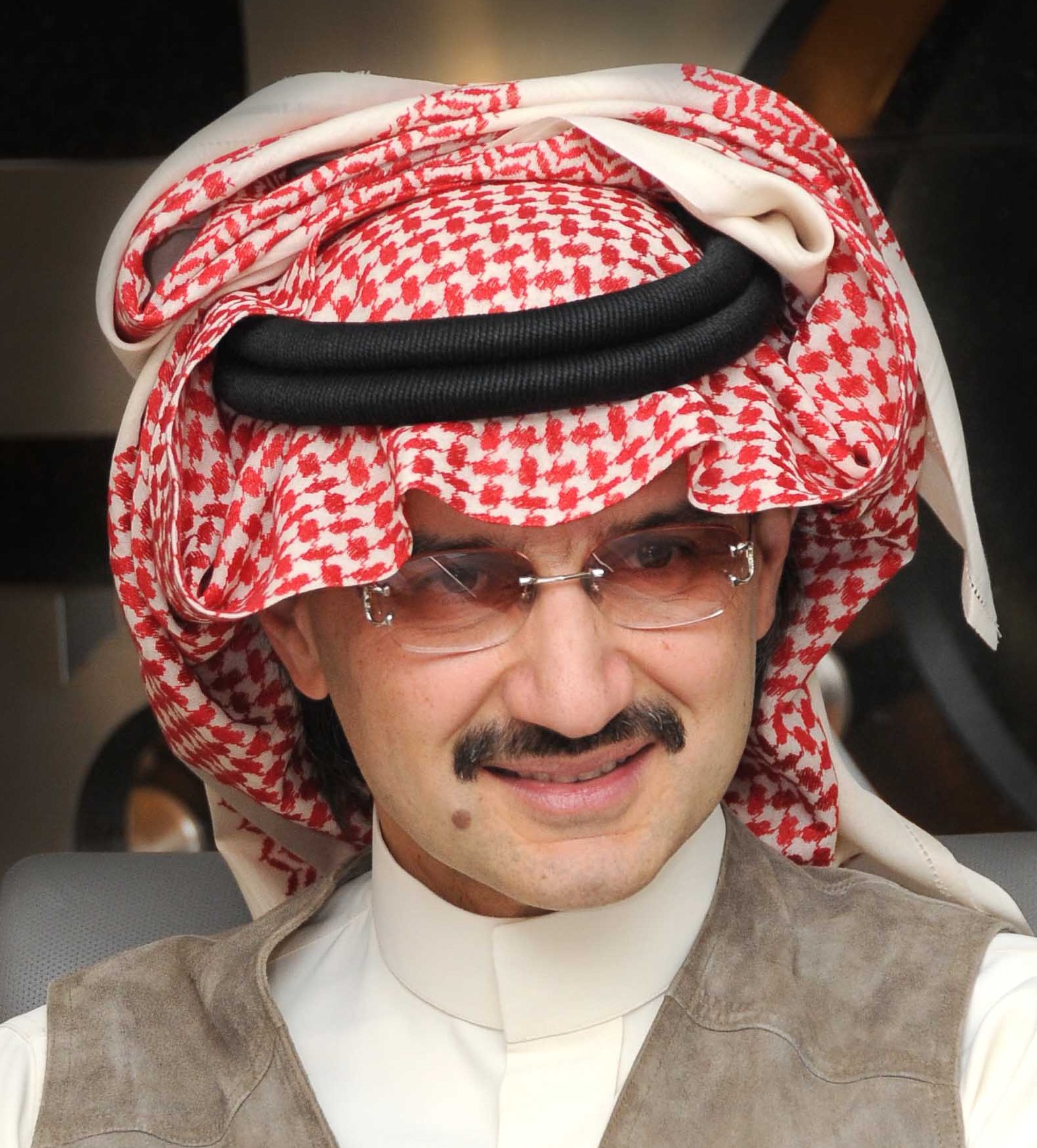 الوليد بن طلال والمملكة القابضة ... ثاني أكبر مساهم في تويتر بعد مسك